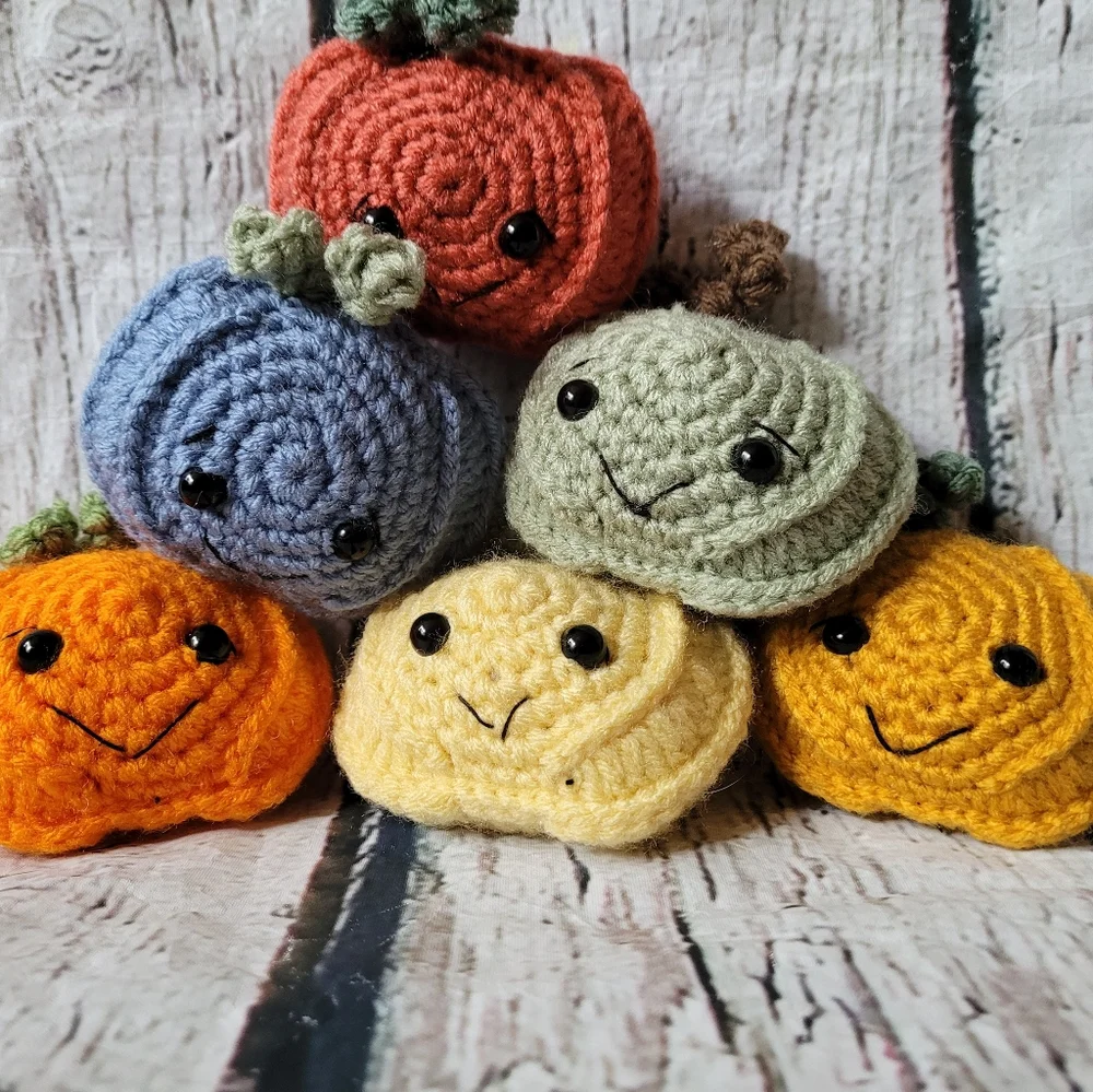 Crochet smiling pumpkin set